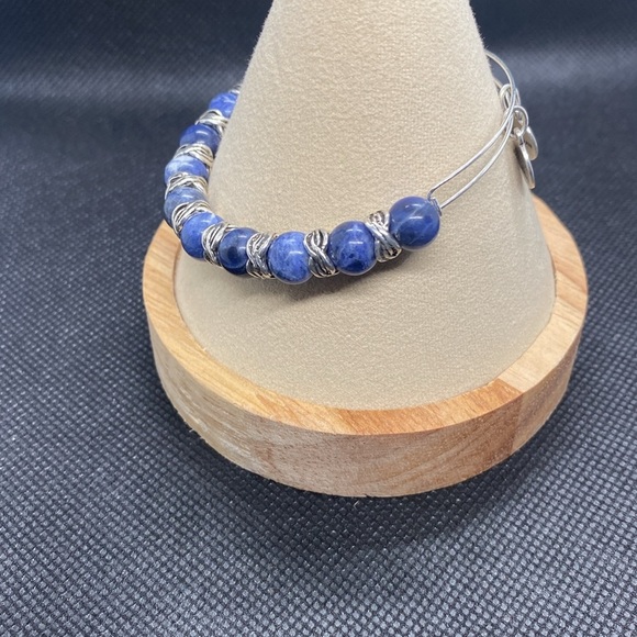 💙ALEX AND ANI💙Sodalite Beaded Bangle in Rafaelian Silver/Like New - Picture 5 of 6